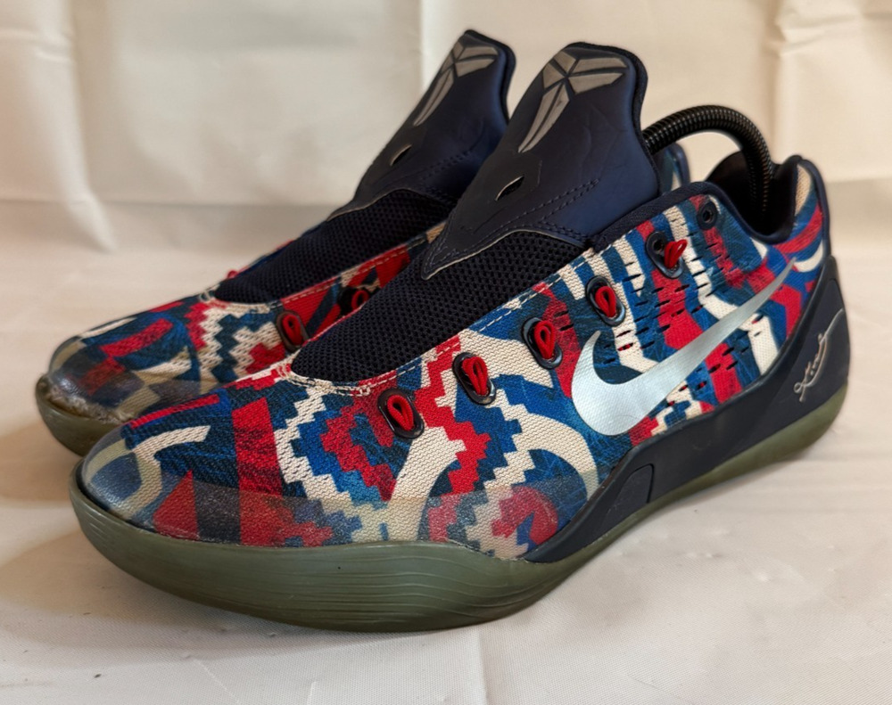 Nike Kobe 9 IX EM Low Independence Day USA 646701-104 Men's Size 9 Basketball